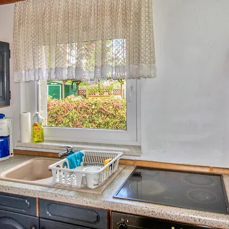1 Bedroom Cozy In Ot Bellin Ueckermünde