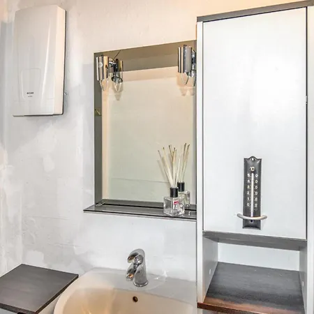 Σπίτι διακοπών 1 Bedroom Cozy In Ot Bellin